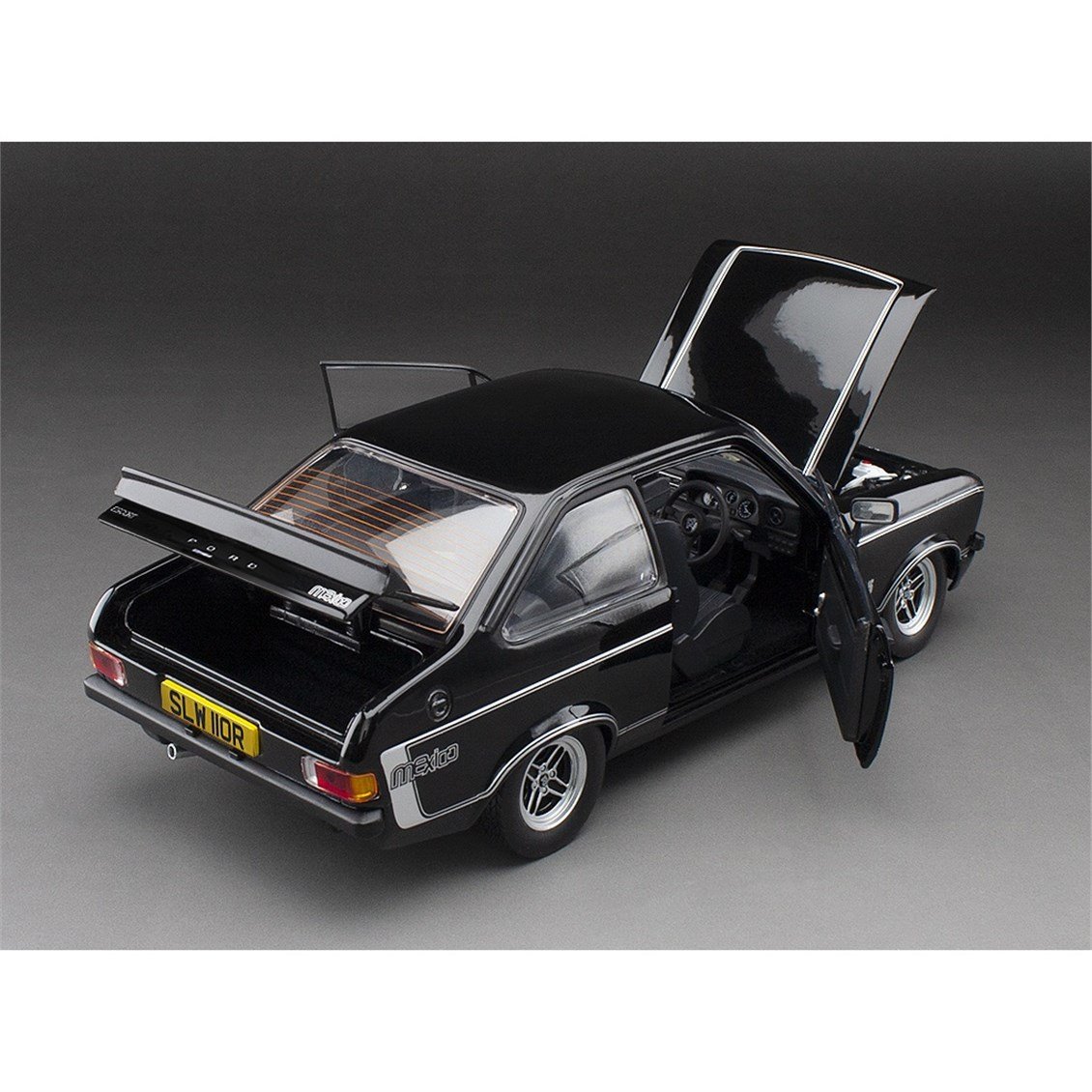 Sunstar 4634 1/18 Ölçek, 1976 Ford Escort MKII RS Mexico-Siyah (RHD), Sergilemeye Hazır Metal Araba Modeli