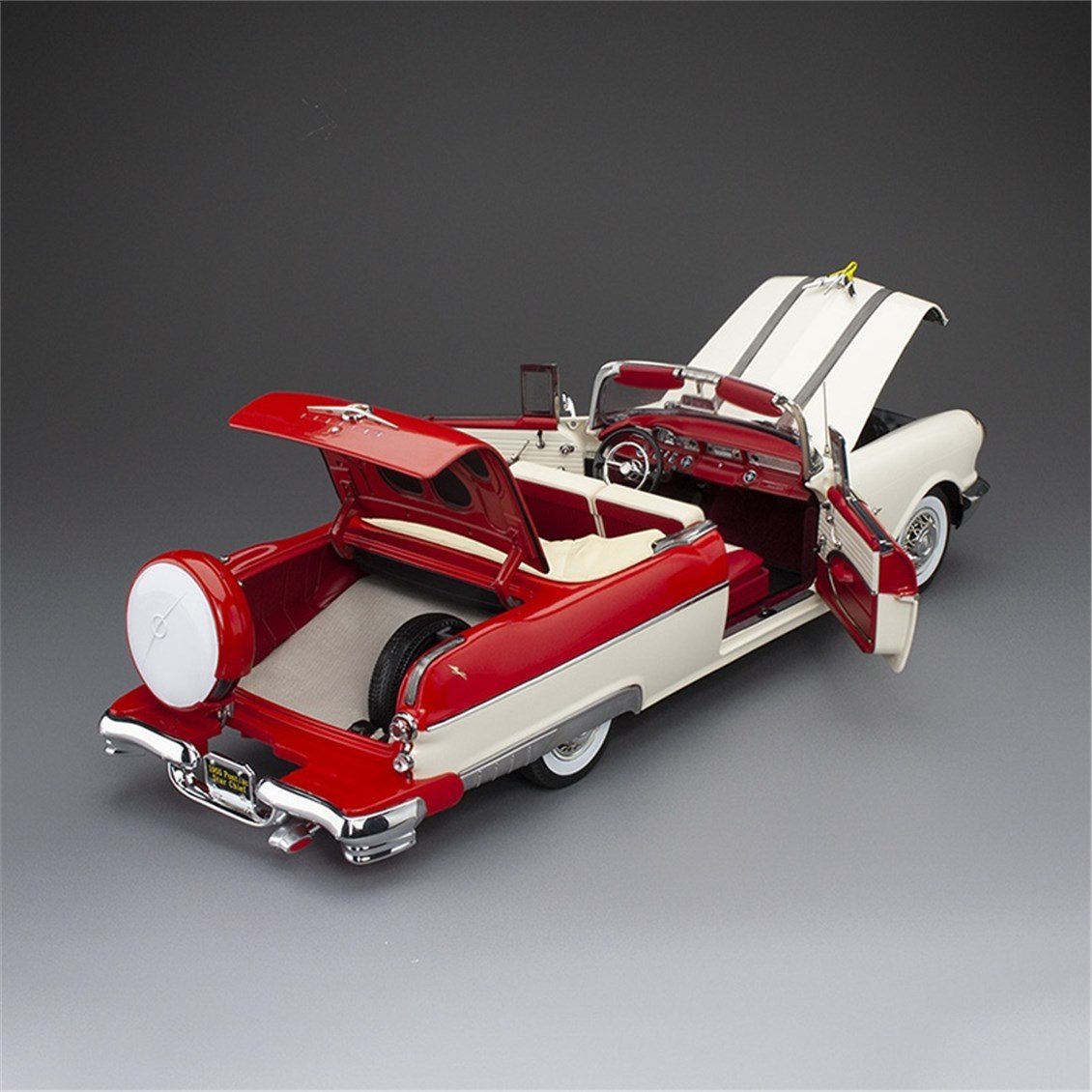 Sunstar 5058 1/18 Ölçek, 1955 Pontiac Star Chief Open Convertible, Bolero Kırmızısı/Gri, Sergilemeye Hazır Metal Araba Modeli