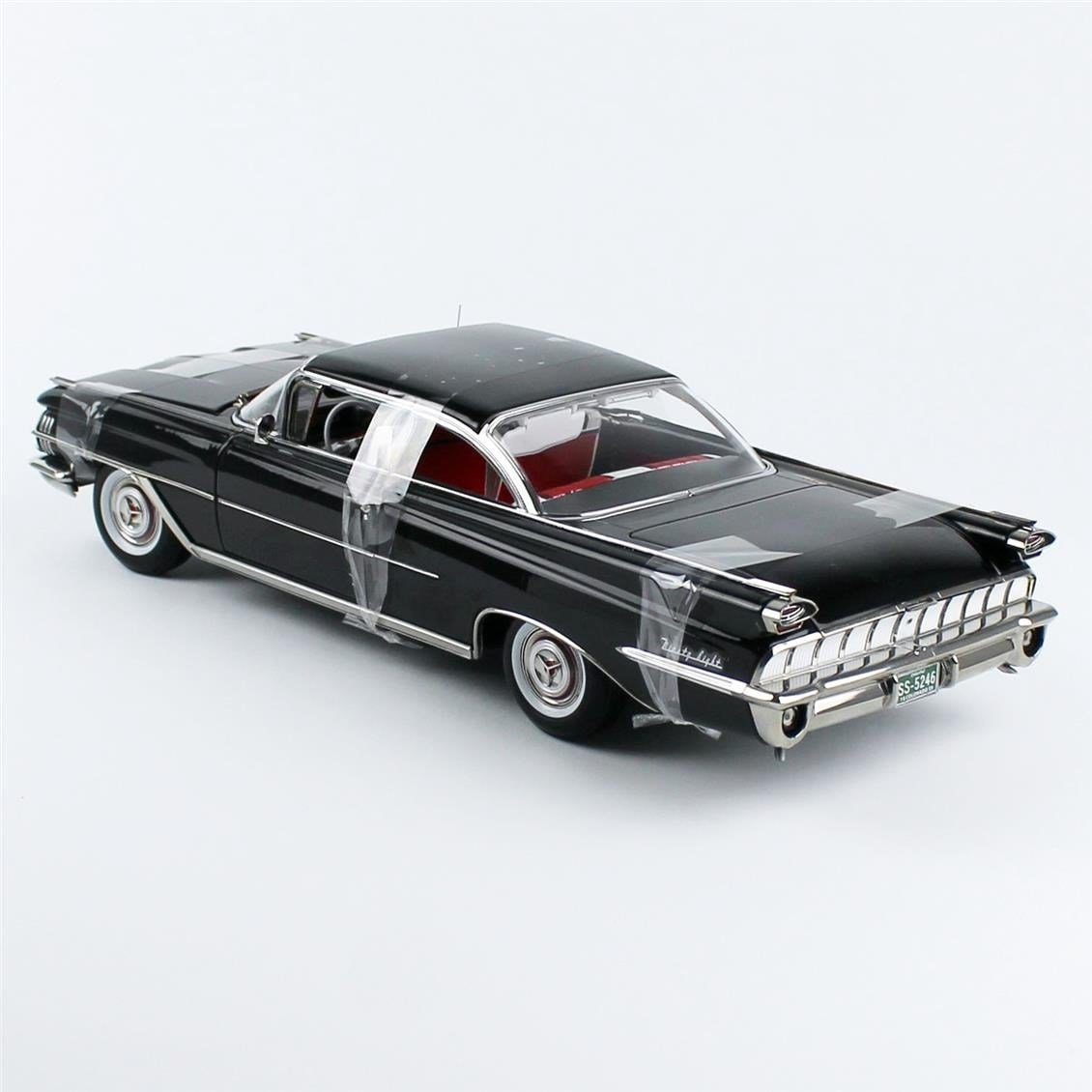 Sunstar 5246 1/18 Ölçek, 1959 Oldsmobile-98, Hard Top, Ebony Siyah, Sergilemeye Hazır Metal Araba Modeli