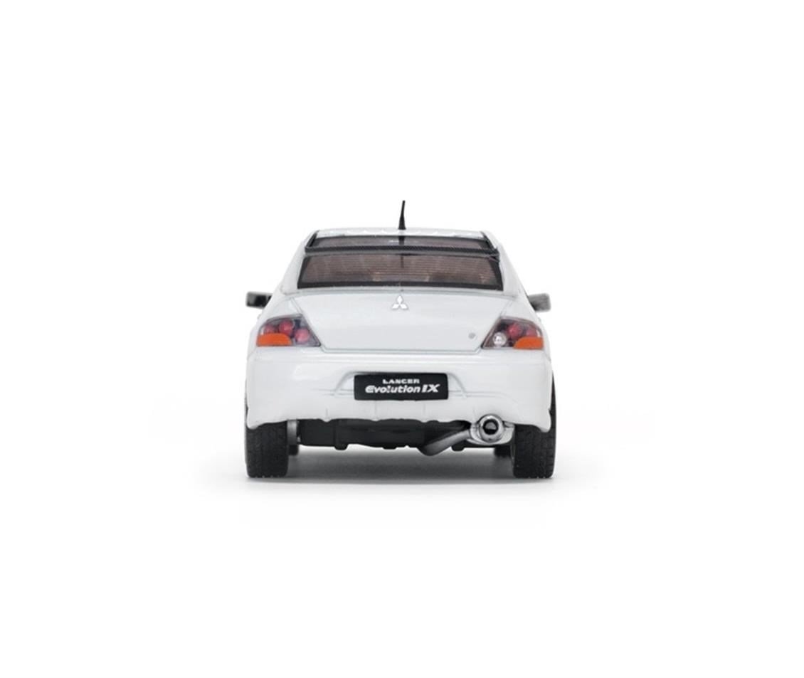 Sunstar 5554 1/18 Ölçek, 2015 Subaru WRX STI S207 (NBR Challenge Package), Beyaz, Sergilemeye Hazır Metal Araba Modeli
