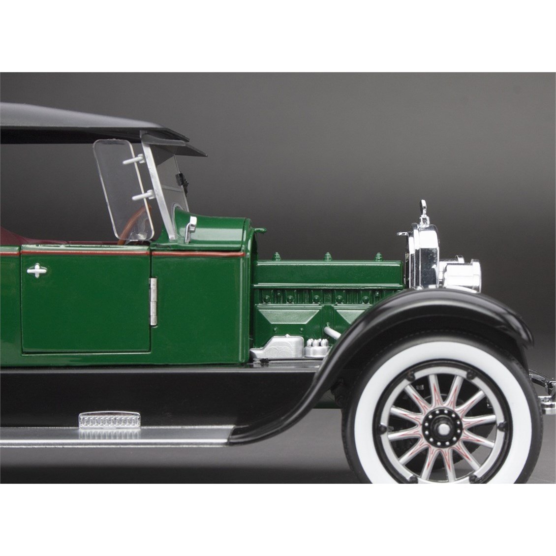 Sunstar 5741 1/18 Ölçek, 1925 Buick Model 25, Yeşil, Sergilemeye Hazır Metal Araba Modeli