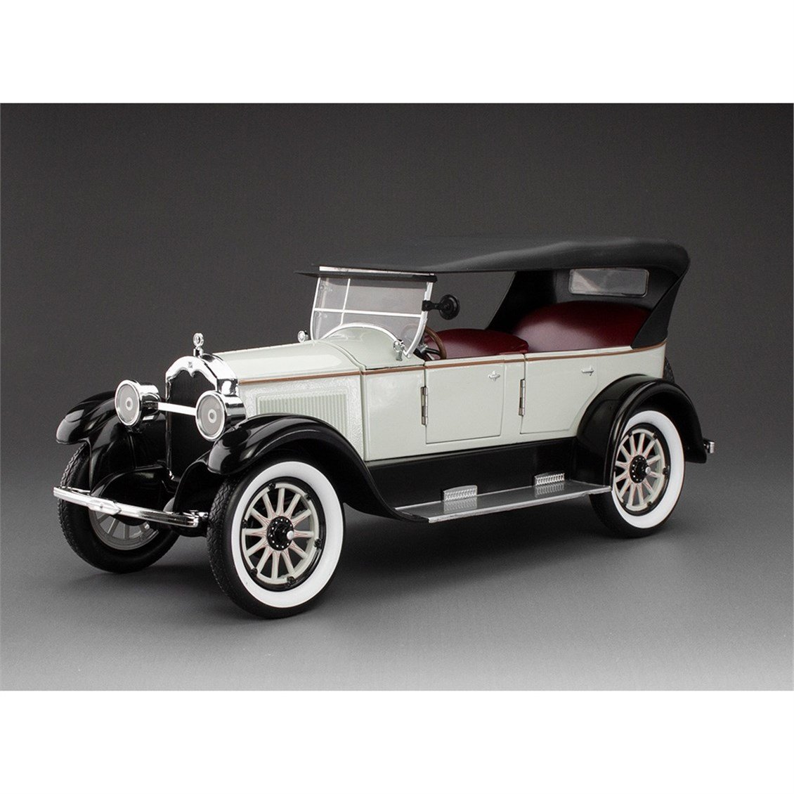 Sunstar 5742 1/18 Ölçek, 1925 Buick Model 25, Açık Gri, Sergilemeye Hazır Metal Araba Modeli
