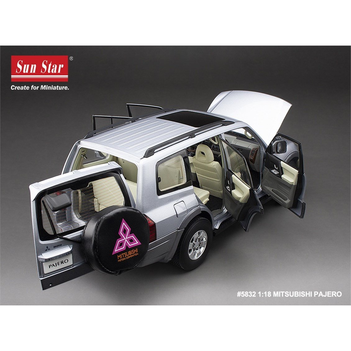 Sunstar 5832 1/18 Ölçek, Mitsubishi Pajero V73, Buz Gümüşü, Sergilemeye Hazır Metal Cip Modeli