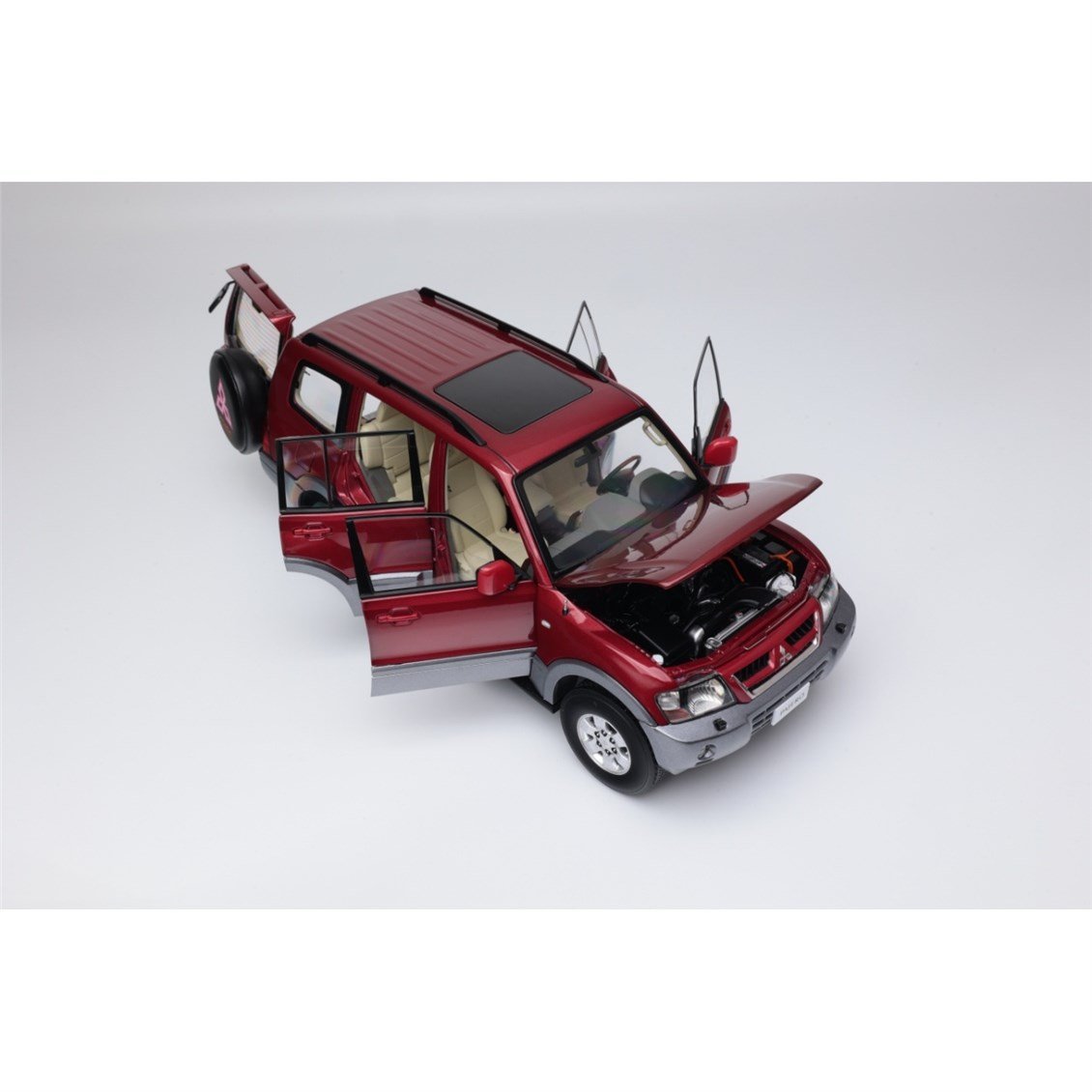 Sunstar 5834 1/18 Ölçek, Mitsubishi Pajero V73, Metalik Kırmızı, Sergilemeye Hazır Metal Cip Modeli