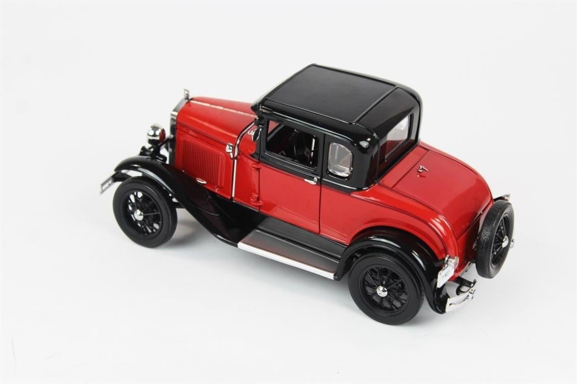 Sunstar 6137 1/18 Ölçek, 1931 Ford Model A, Coupe, Kırmızı-Mavi, Sergilemeye Hazır Metal Araba Modeli