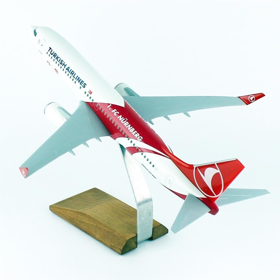 THY005 1/100 Ölçek, THY Nurnberg Logolu B737-800 Yolcu Uçağı, Sergilemeye Hazır Ahşap Standlı Model