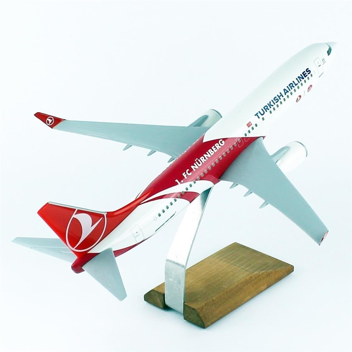 THY005 1/100 Ölçek, THY Nurnberg Logolu B737-800 Yolcu Uçağı, Sergilemeye Hazır Ahşap Standlı Model