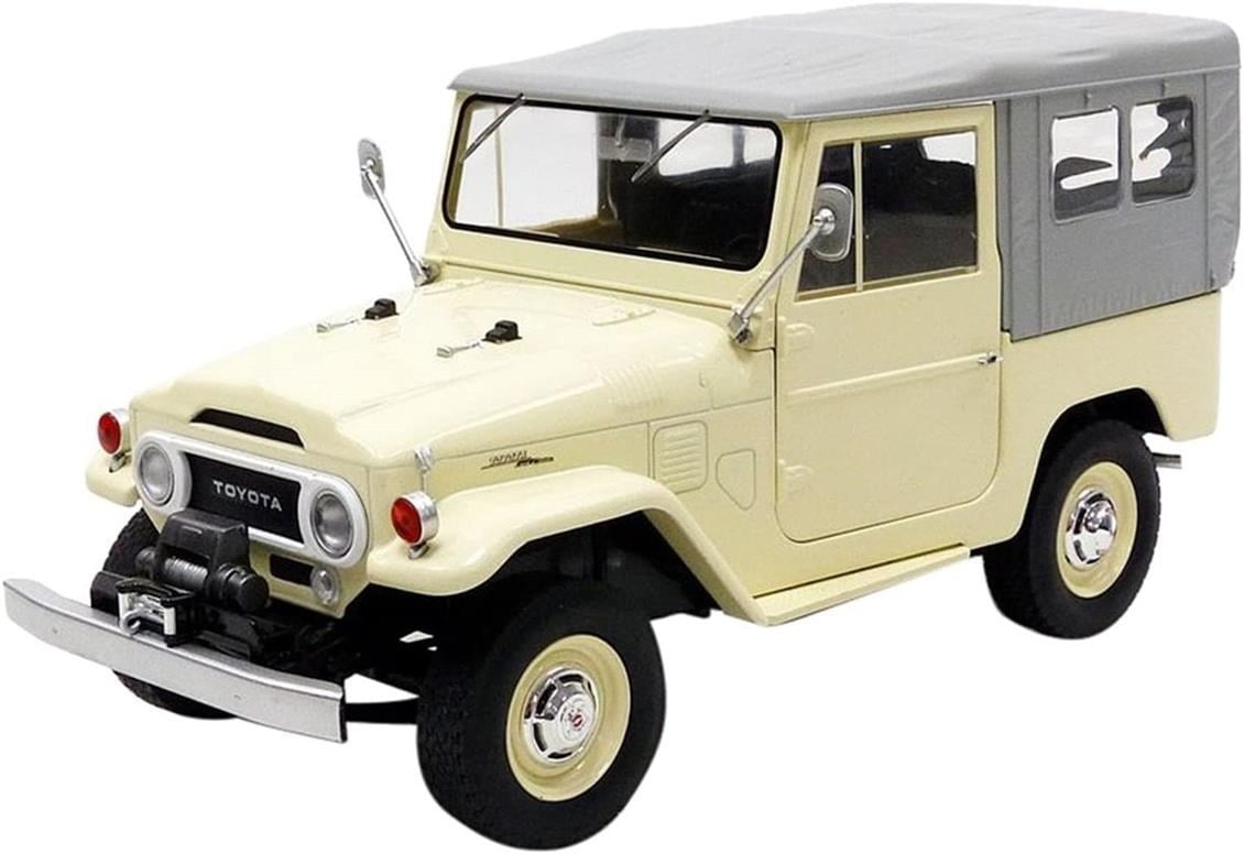 Triple9 Collection 1800152 1/18 Ölçek, 1967 Toyota Landcruiser FJ40, Bej, Sergilemeye Hazır Metal Cip Modeli