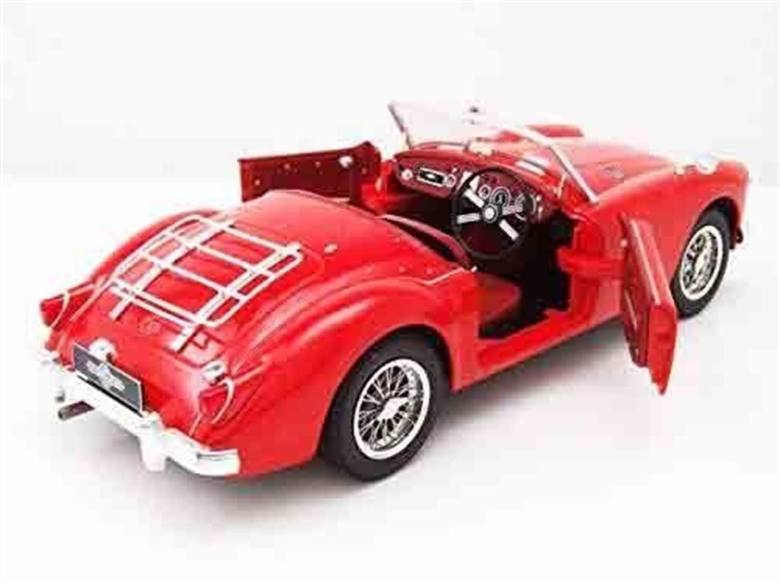 Triple9 Collection 1800160 1/18 Ölçek, 1957 MGA MK I A1500, Open Convertible, Kırmızı, Sergilemeye Hazır Metal Araba Modeli