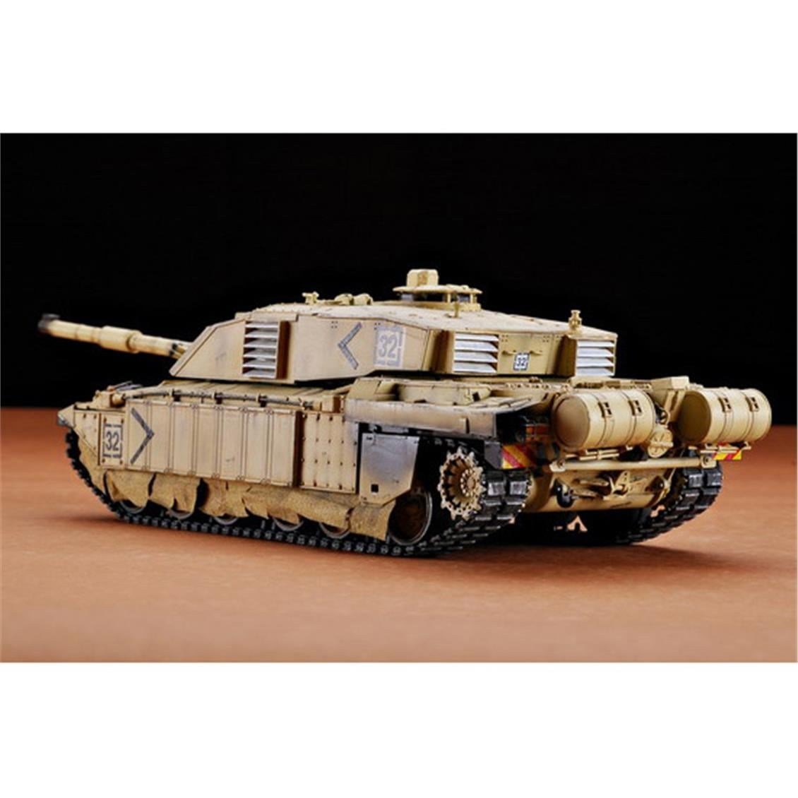 Trumpeter 00323 1/35 Ölçek, British Challenger II, Basra 2003,op,telic Tankı, Plastik Model Kiti
