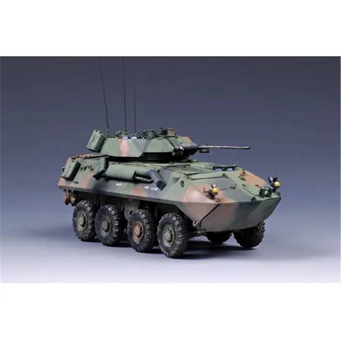 Trumpeter 00349 1/35 Ölçek, LAV-25 (PIRANHA) Amfibik Keşif Aracı, Plastik Model Kiti
