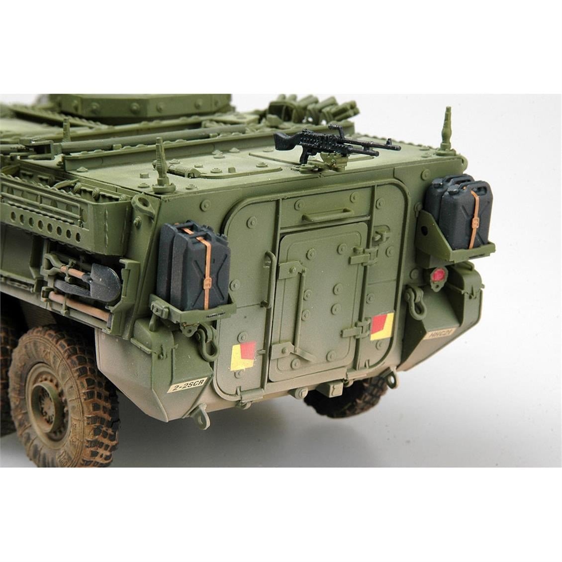 Trumpeter 00395 1/35 Ölçek, M1127 Stryker RV, Zırhlı Keşif Aracı Plastik Model Kiti