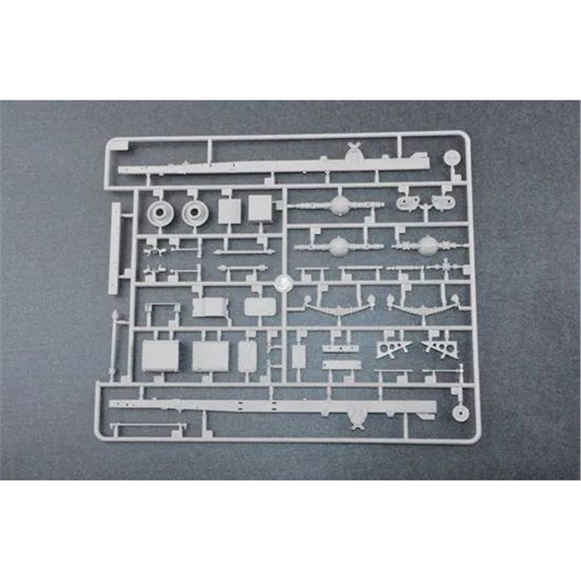 Trumpeter 01014 1/35 Ölçek, Russian BM-21 HAIL MRL, Çok Namlulu Roketatar Plastik Model Kiti