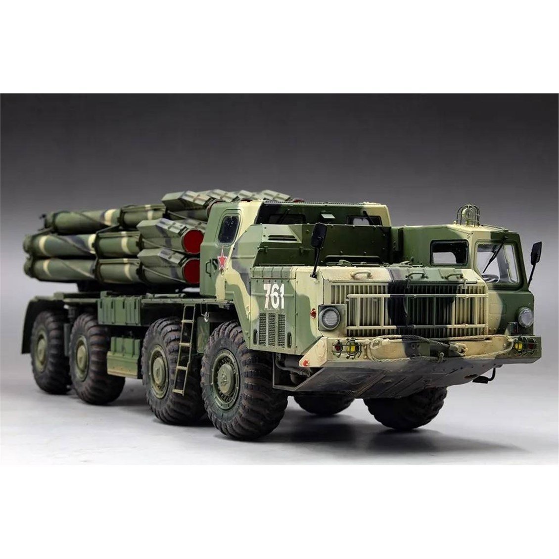 Trumpeter 01020 1/35 Ölçek, Russian 9A52-2 Smerch-M multiple rocket launcher of RSZO 9k58, Ağır Sınıf Çok Namlulu Roketatar  Pl