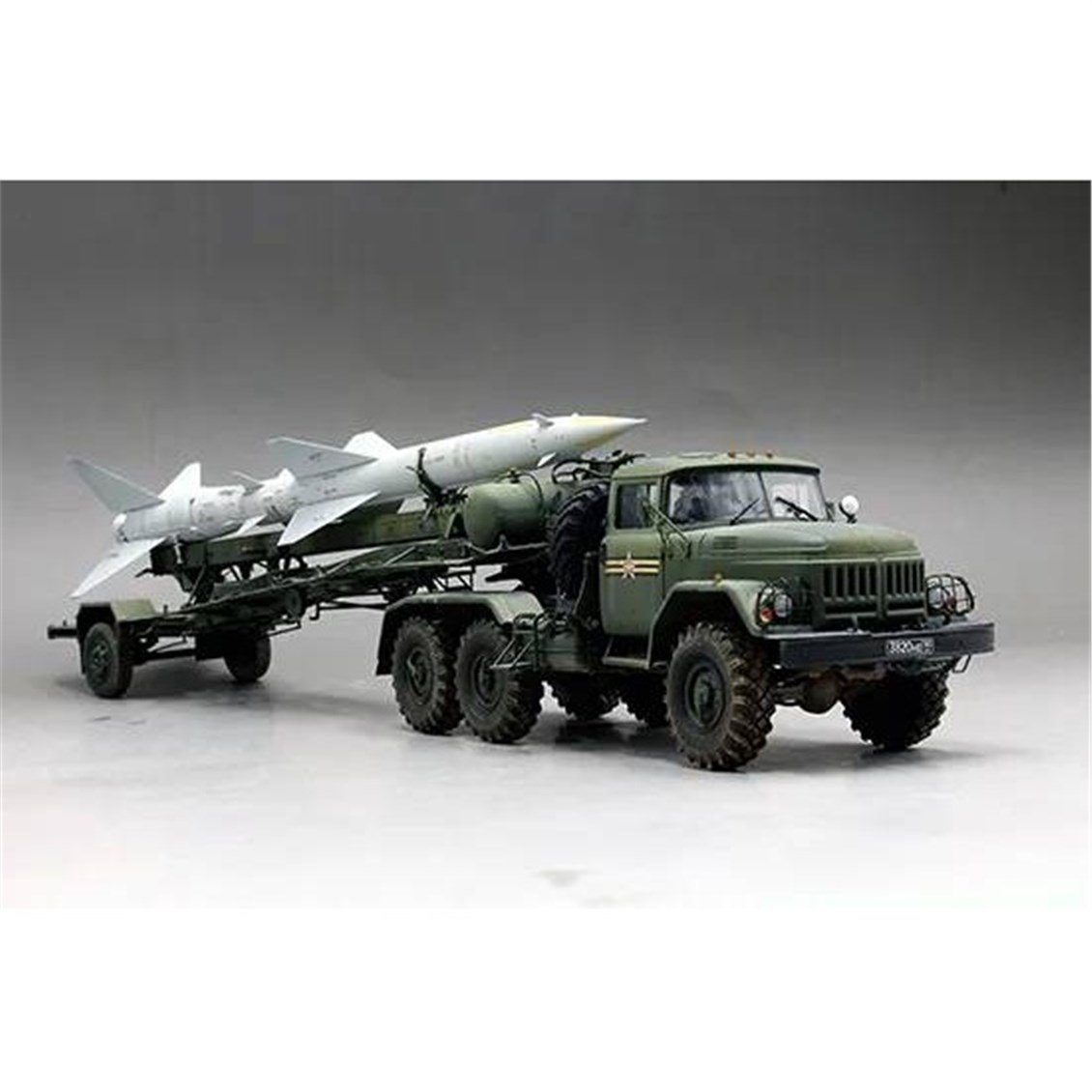 Trumpeter 01033 1/35 Ölçek, Russian Zil-131V towed PR-11 SA-2 Guideline, Çekici Kamyon+Römork+Füze Plastik Model Kiti