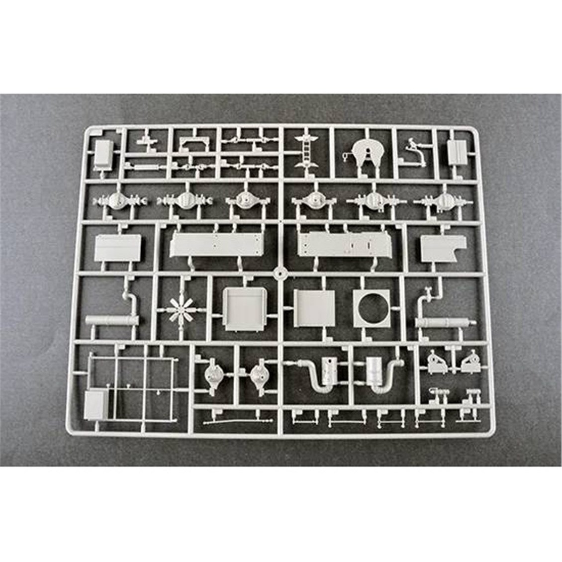Trumpeter 01064 1/35 Ölçek, HEMTT M1120, Konteyner Taşıma Kamyonu Plastik Model Kiti