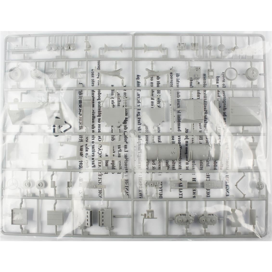 Trumpeter 01067 1/35 Ölçek, M1142 Taktik Yangın Söndürme Kamyonu (TFFT), Plastik Model Kiti