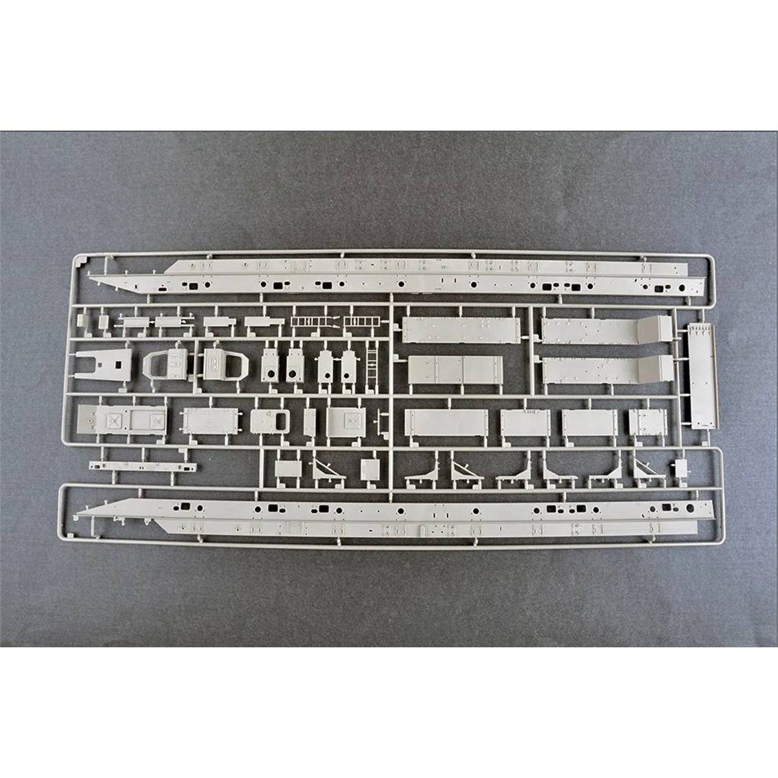 Trumpeter 01082 1/35 Ölçek, 15U175 TEL of RS-12M1 Topol-M ICBM, Mobil Füze Sistemi Plastik Model Kiti