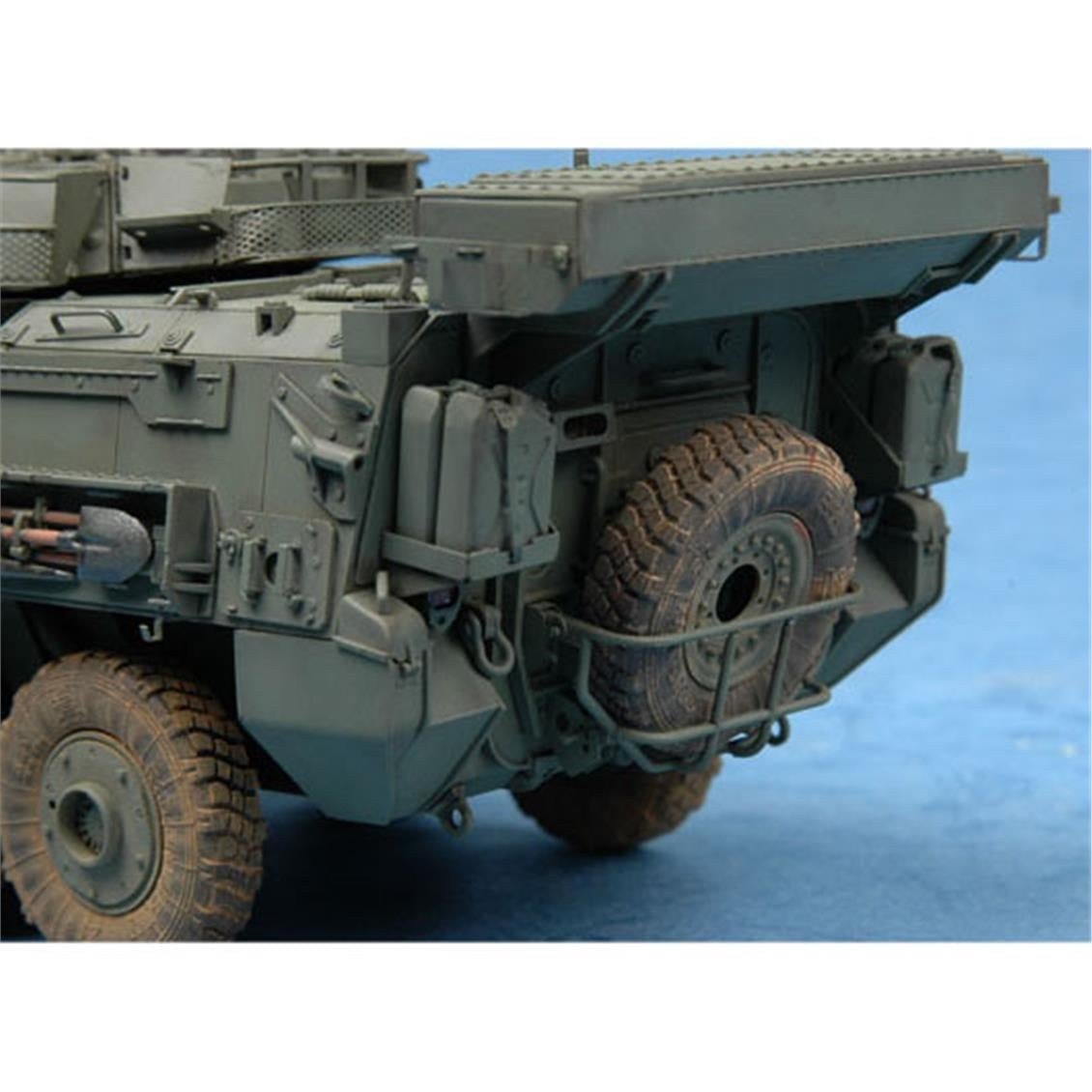 Trumpeter 01519 1/35 Ölçek, LAV-III 8x8 Tekerlekli Zırhlı Araç, Plastik Model Kiti