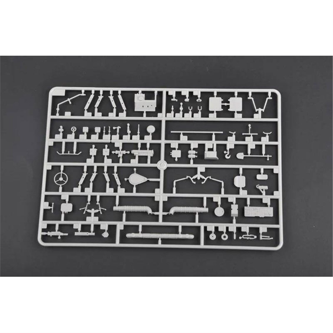 Trumpeter 01591 1/35 Ölçek, Russian BTR-70 APC (Geç Dönem), Amfibi Zırhlı Personel Taşıyıcı Plastik Model Kiti