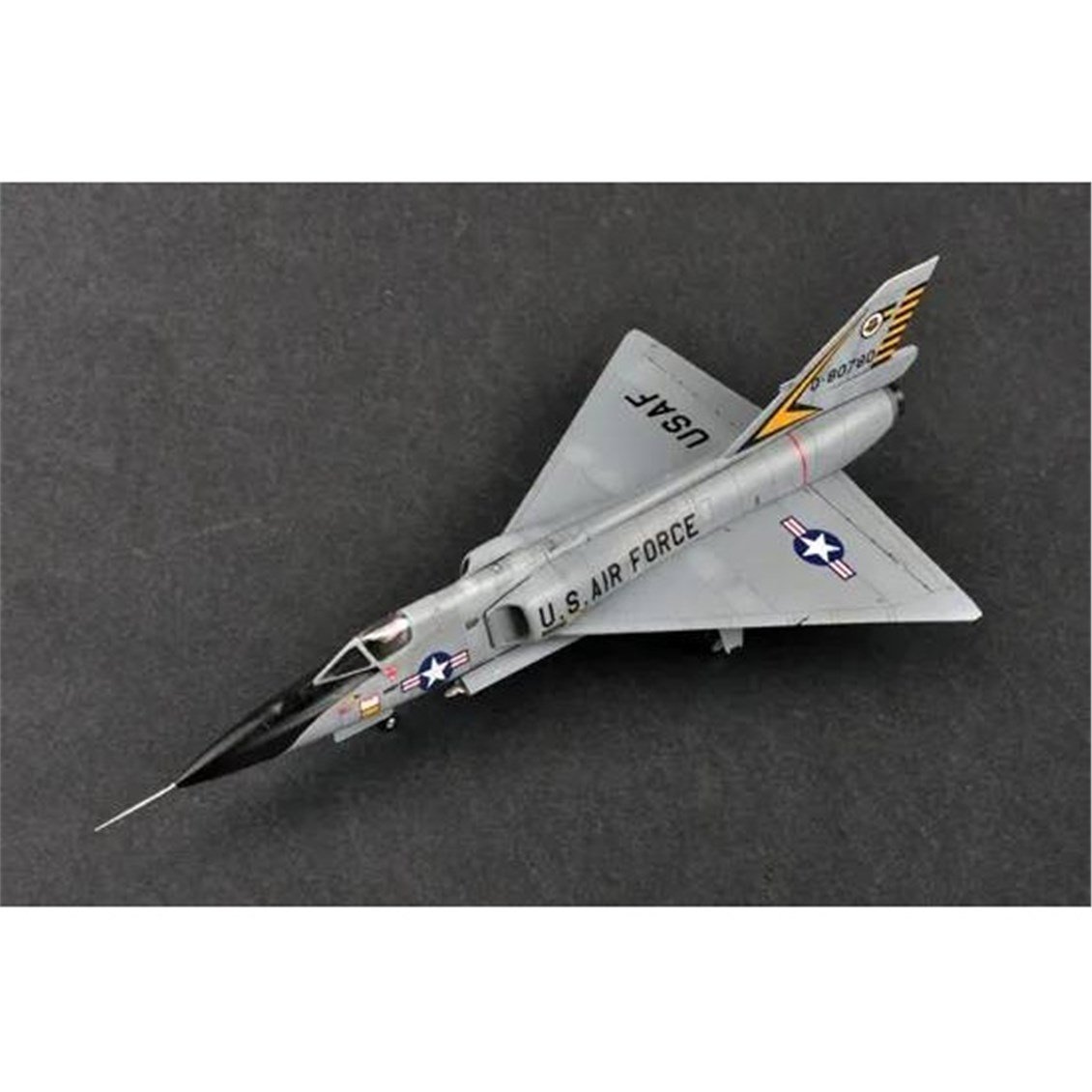 Trumpeter 01682 1/72 Ölçek, US F-106A Delta Dart, Savaş Uçağı Plastik Model Kiti