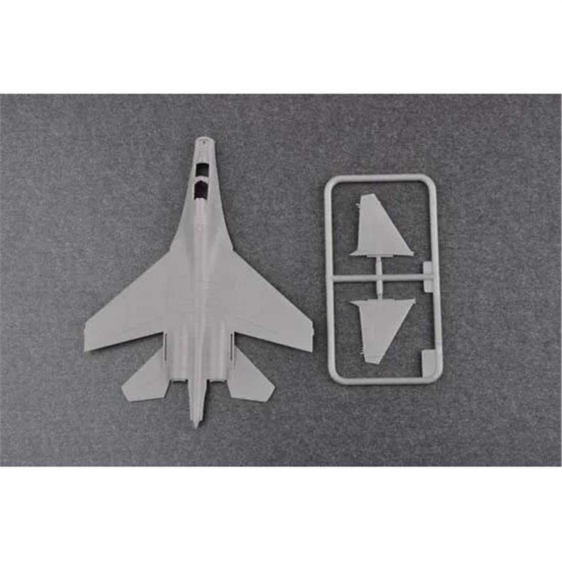 Trumpeter 03916 1/144 Ölçek, Russian Su-27UB Flanker C, Plastik Model Kiti