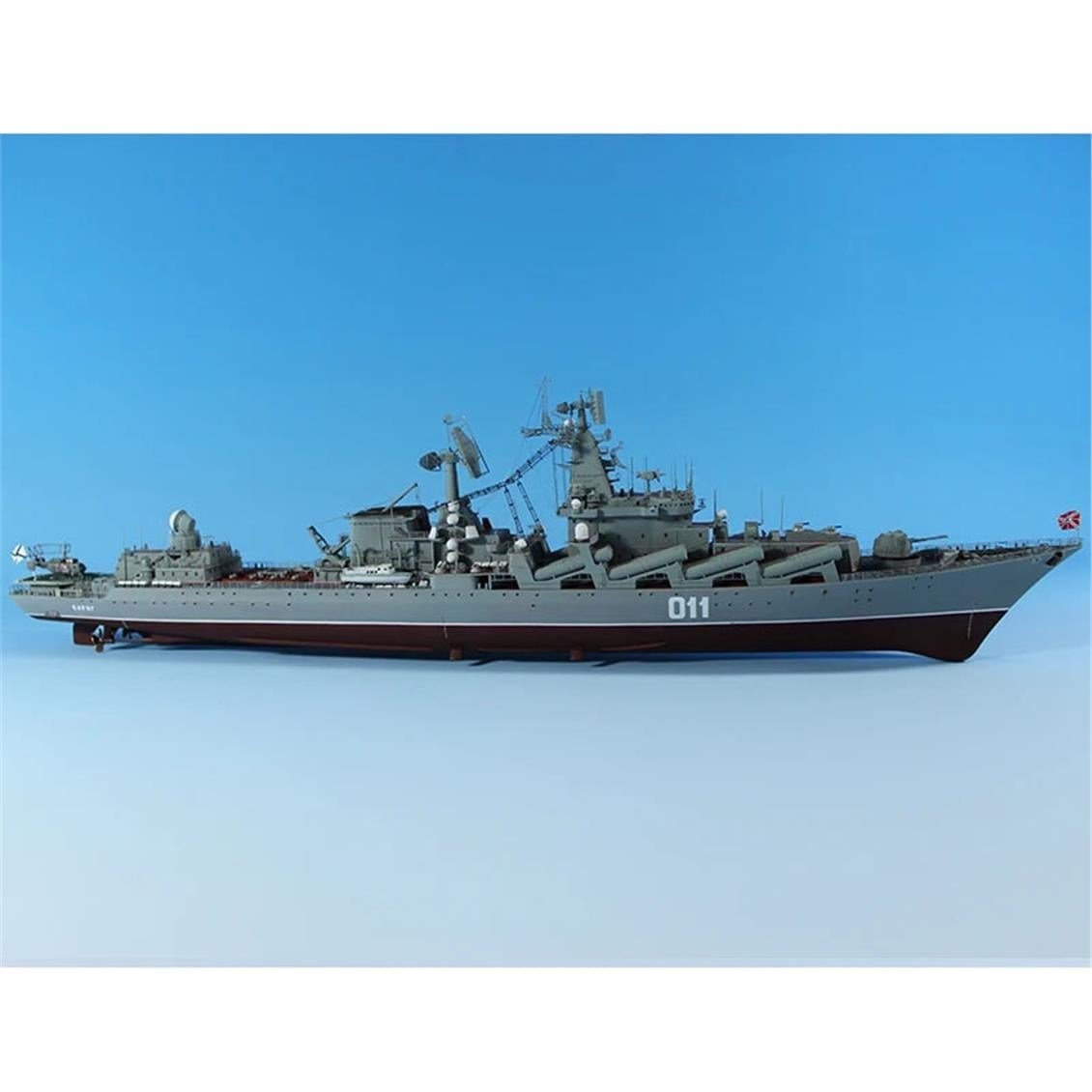 Trumpeter 04519 1/350 Ölçek, Rus Varyag, Güdümlü Füze Kruvazörü, Plastik Model Kiti
