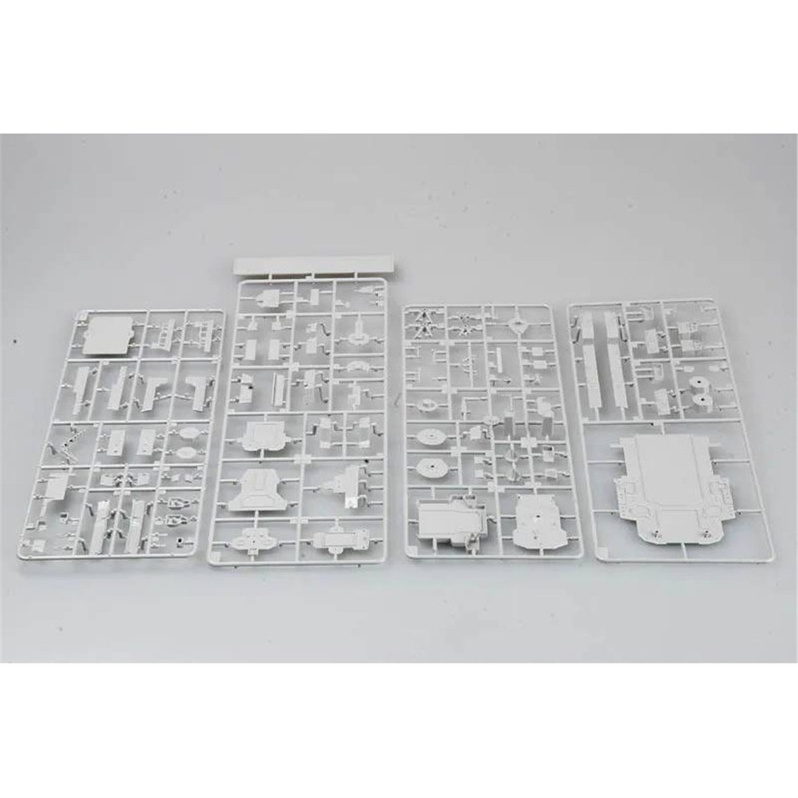 Trumpeter 04521 1/350 Ölçek, Rus Admiral Lazarev (Ex-Frunze), Savaş Gemisi Plastik Model Kiti