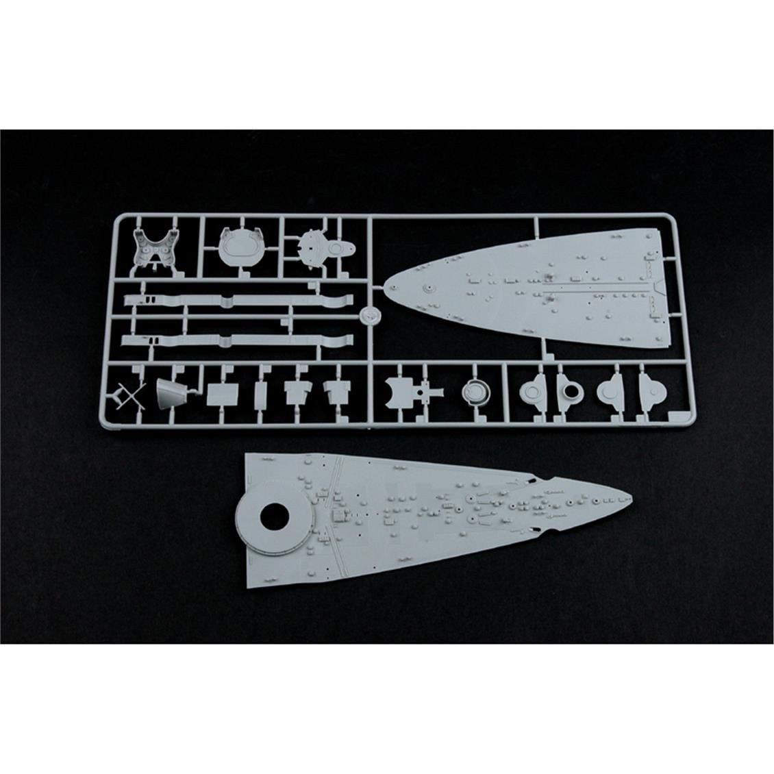 Trumpeter 05318 1/350 Ölçek, Italyan RN Roma Savaş Gemisi, Plastik Model Kiti