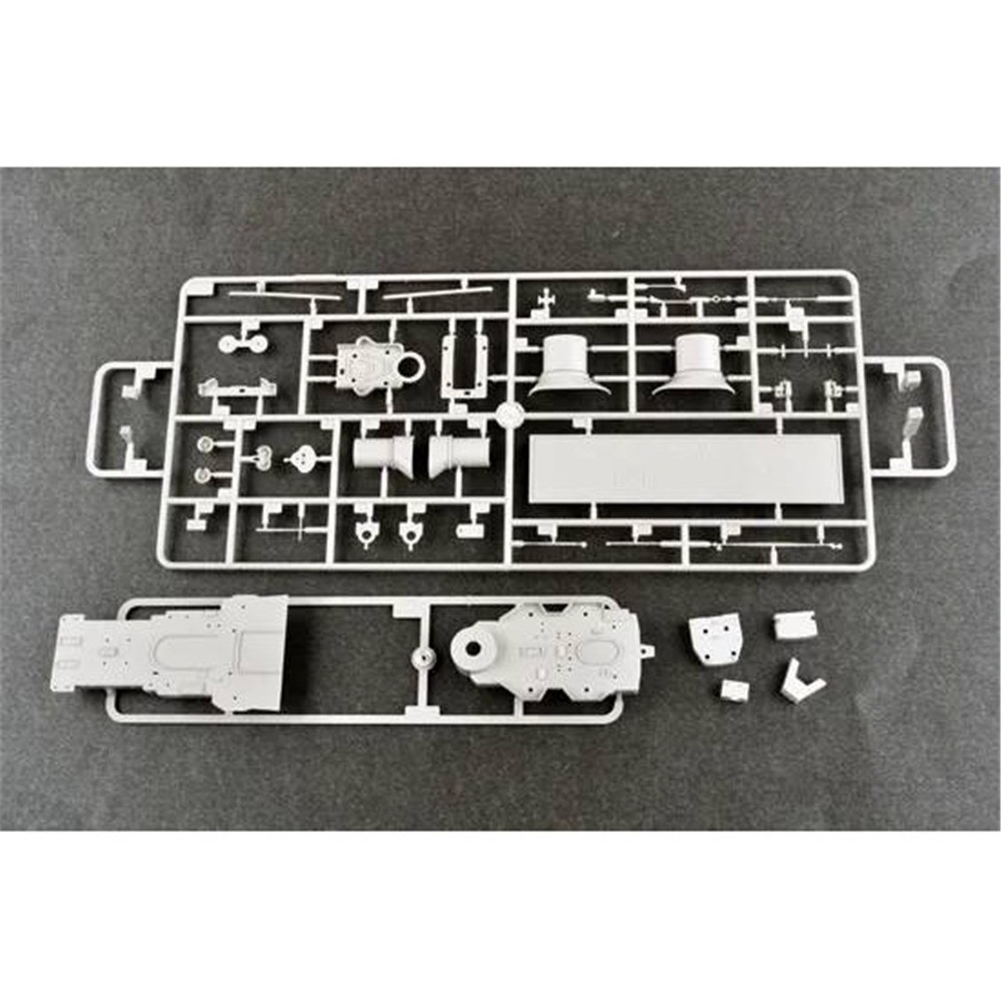 Trumpeter 05347 1/350 Ölçek, Italyan Zara, Ağır Kruvazör Plastik Model Kiti