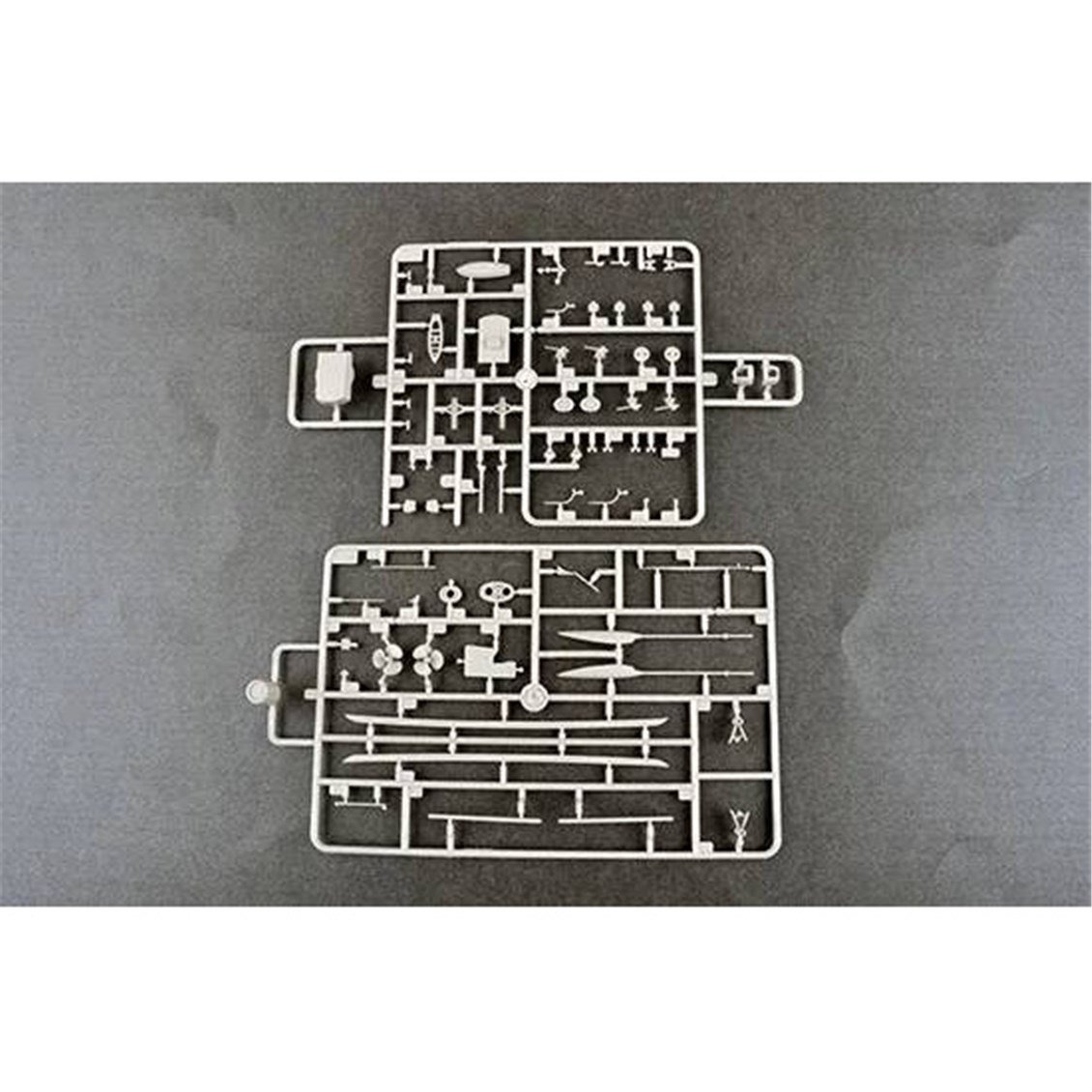 Trumpeter 05348 1/350 Ölçek, Italyan Fiume, Ağır Kruvazör Plastik Model Kiti