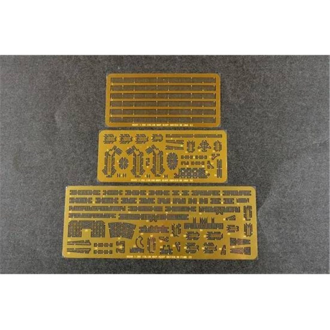 Trumpeter 05348 1/350 Ölçek, Italyan Fiume, Ağır Kruvazör Plastik Model Kiti
