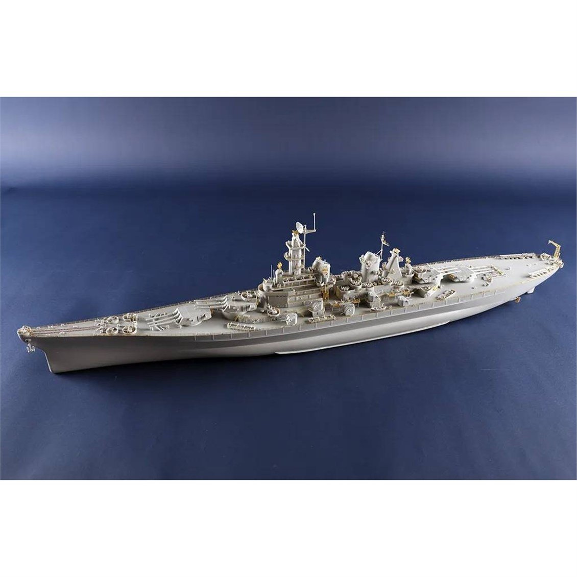 Trumpeter 05372 1/350 Ölçek, USS BB-67, Montana Sınıfı Savaş Gemisi Plastik Model Kiti