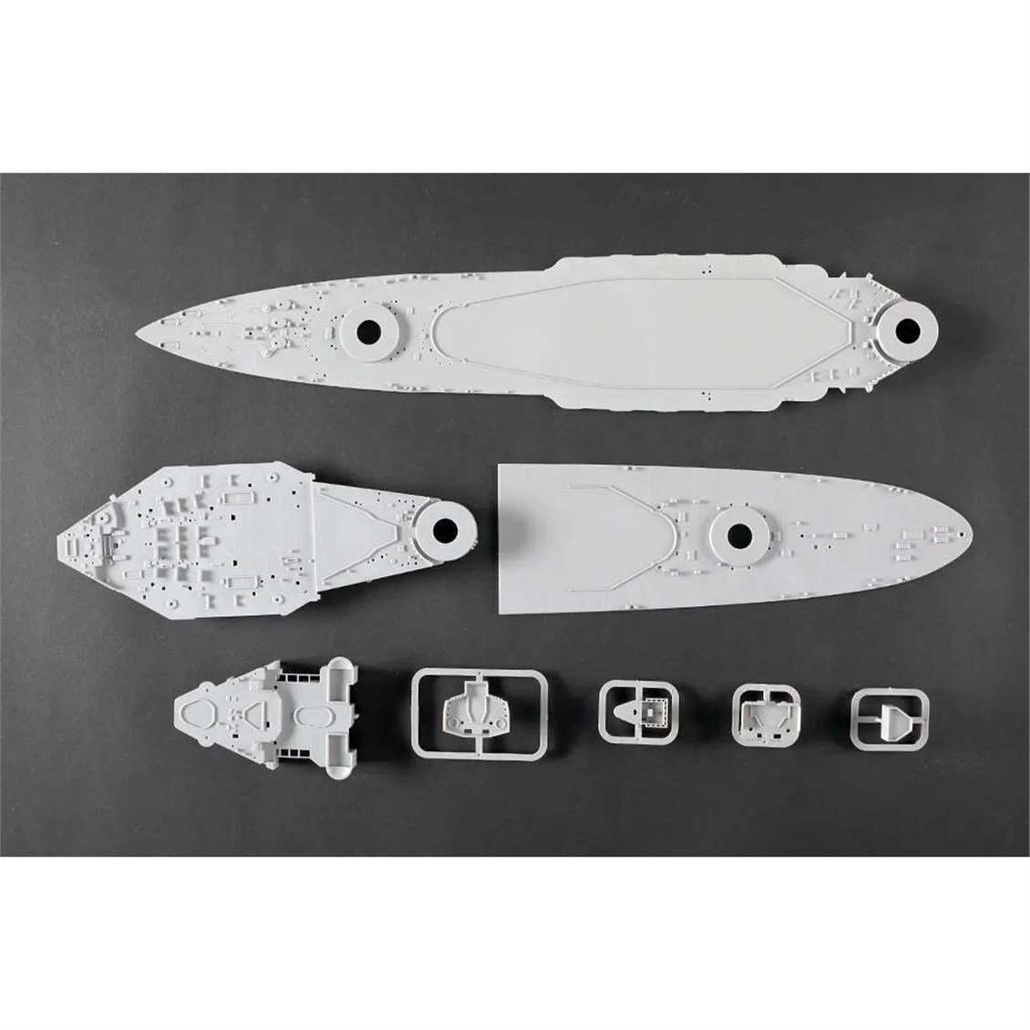 Trumpeter 05378 1/350 Ölçek, HMS Royal Oak, Revenge Sınıfı Savaş Gemisi Plastik Model Kiti
