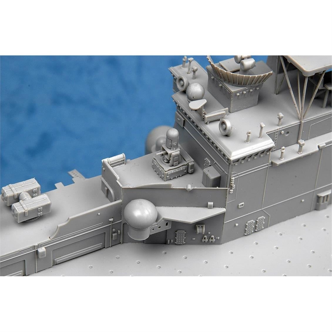 Trumpeter 05611 1/350 Ölçek, Wasp LHD-1 Amfibik Saldırı Gemisi, Plastik Model Kiti