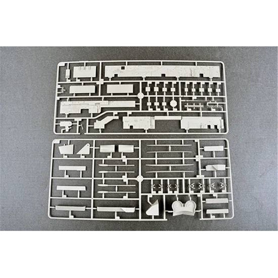 Trumpeter 05618 1/350 Ölçek, USS Intrepid CV-11, Uçak Gemisi Plastik Model Kiti