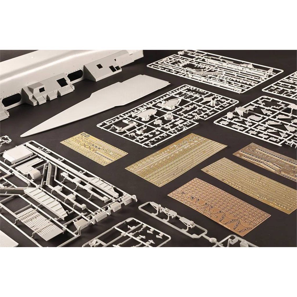 Trumpeter 05638 1/350 Ölçek, USS  Gerald R.Ford CVN-78, Uçak Gemisi Plastik Model Kiti