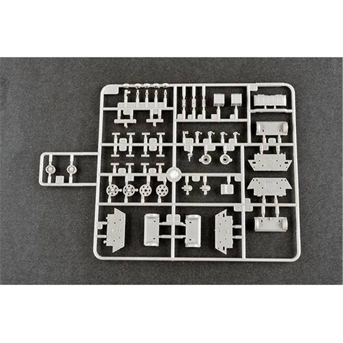 Trumpeter 07167 1/72 Ölçek, T-34/85 Tankı, Plastik Model Kiti