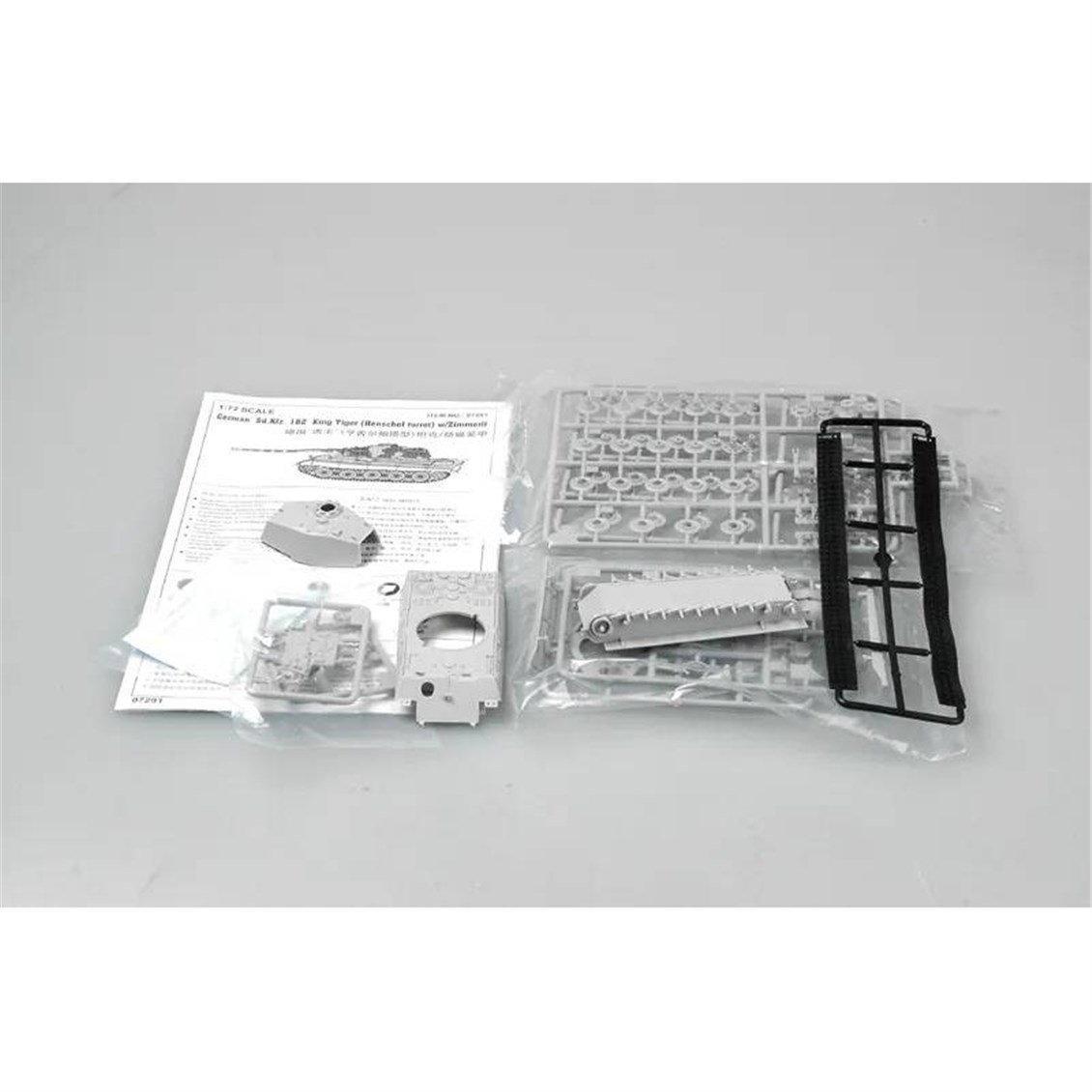 Trumpeter 07291 1/72 Ölçek, King Tiger Henschel Turret, Zimmeritli Tank Plastik Model Kiti