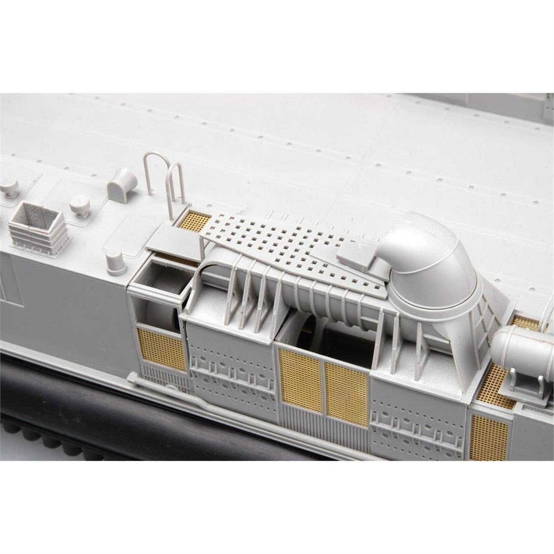Trumpeter 07302 1/72 Ölçek, Hovercraft (LCAC) Çıkartma Gemisi, Plastik Model Kiti