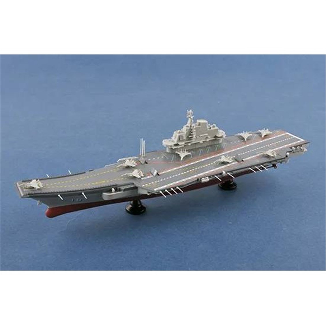 Trumpeter 07313 1/1000 Ölçek, PLA (Çin Donanması) LiaoNing CV-16 Uçak Gemisi, Plastik Model Kiti