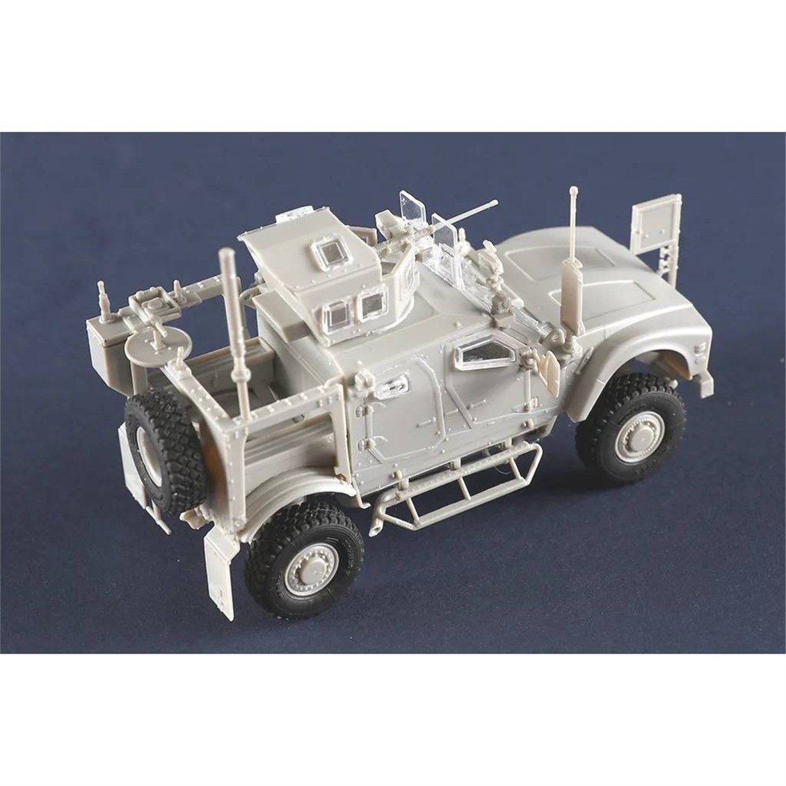 Trumpeter 07413 1/72 Ölçek, US M1240 M-ATV MRAP, Hafif Zırhlı Askeri Araç Plastik Model Kiti