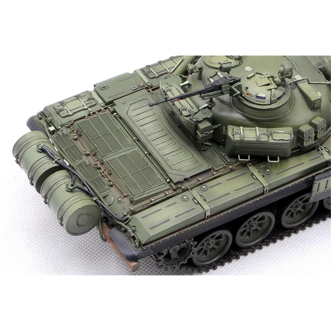 Trumpeter 09601 1/35 Ölçek, Sovyet Obj.172 T-72 Ural, Ana Muharebe Tankı, Plastik Model Kiti