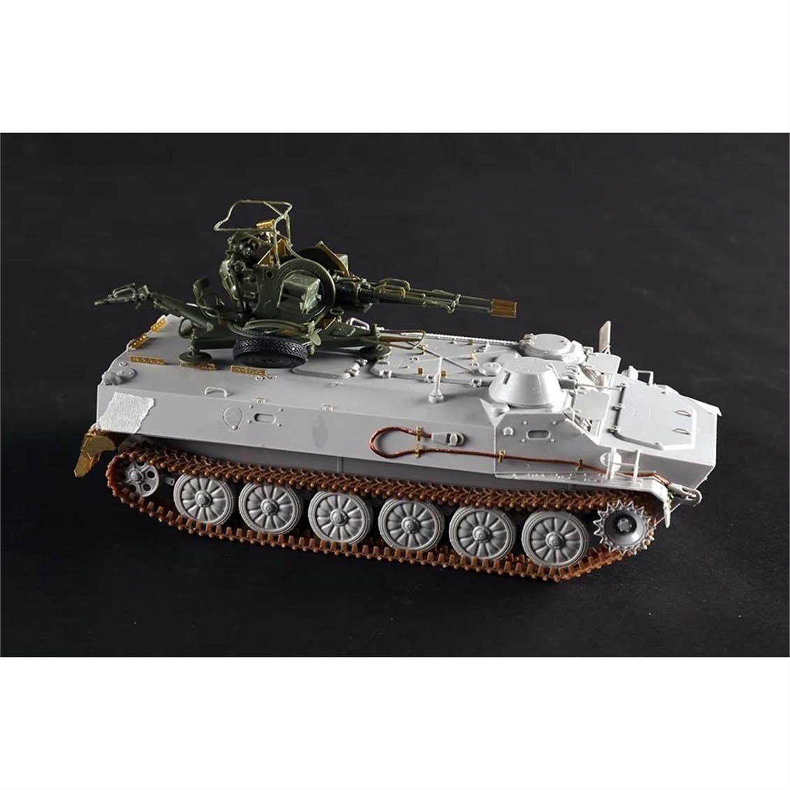 Trumpeter 09618 1/35 Ölçek, MT-LB Zırhlı Personel Taşıyıcı ve ZU-23-2 Uçaksavar Topu, Plastik Model Kiti