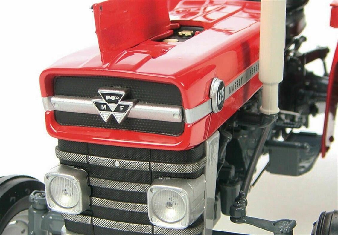 Universal Hobbies UH2698 1/16 Ölçek, Massey Ferguson 135 Traktör, Sergilemeye Hazır Metal Tarımsal Makina Modeli