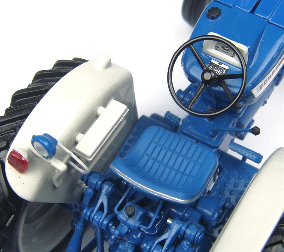 Universal Hobbies UH2808 1/32 Ölçek, Ford 5000 Traktör, Sergilemeye Hazır Metal Tarımsal Makina Modeli