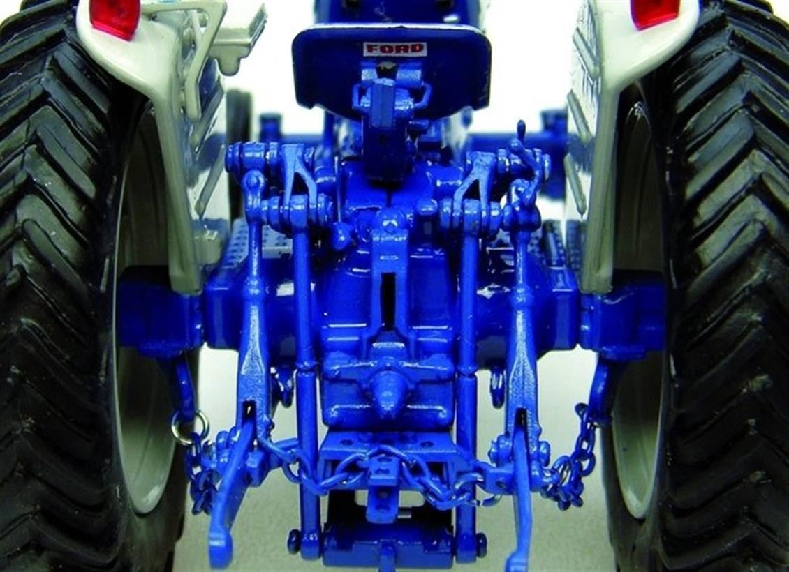 Universal Hobbies UH2808 1/32 Ölçek, Ford 5000 Traktör, Sergilemeye Hazır Metal Tarımsal Makina Modeli