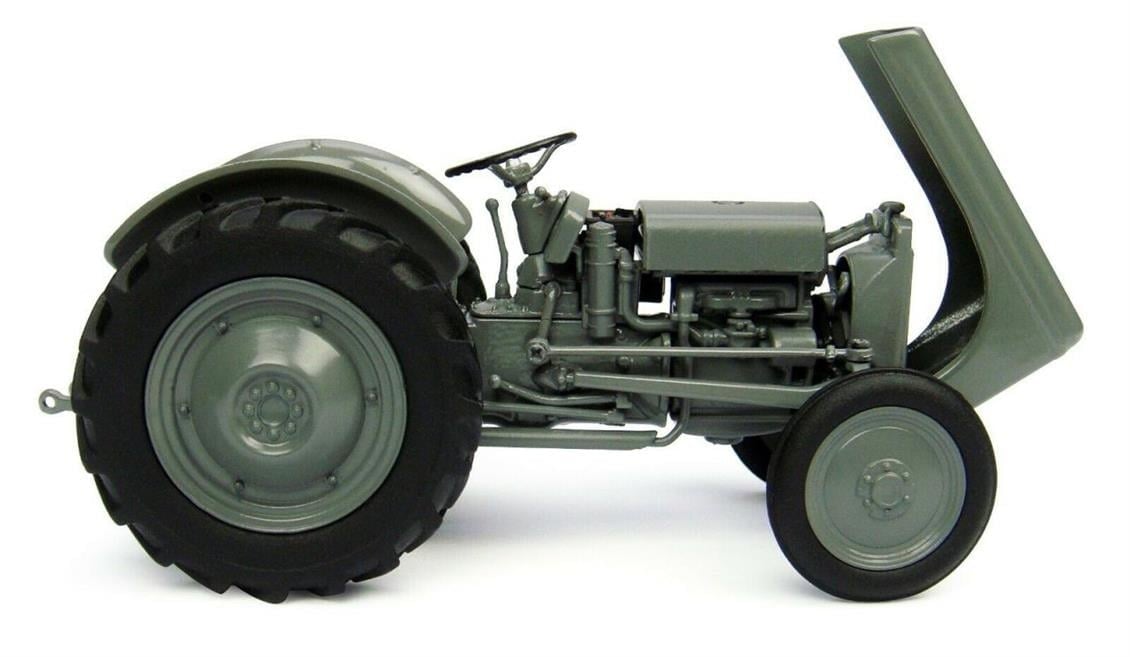 Universal Hobbies UH4189 1/32 Ölçek, Ferguson TEA-20 Traktör, Sergilemeye Hazır Metal Tarımsal Makina Modeli
