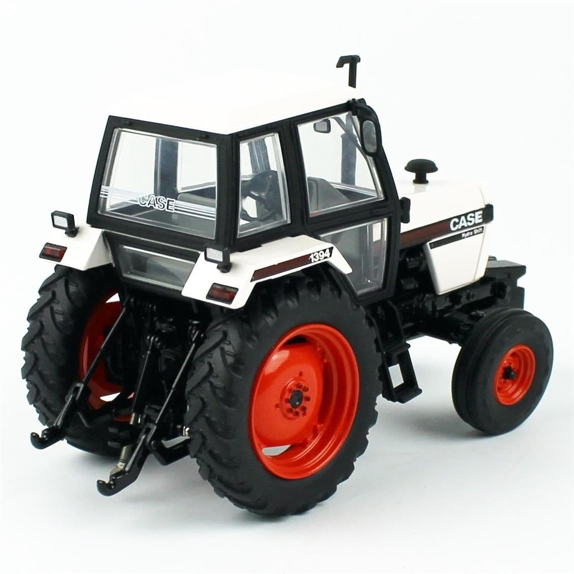 Universal Hobbies UH6470 1/32 Ölçek, Case International 1394 Traktör, Sergilemeye Hazır Metal Tarımsal Makina Modeli
