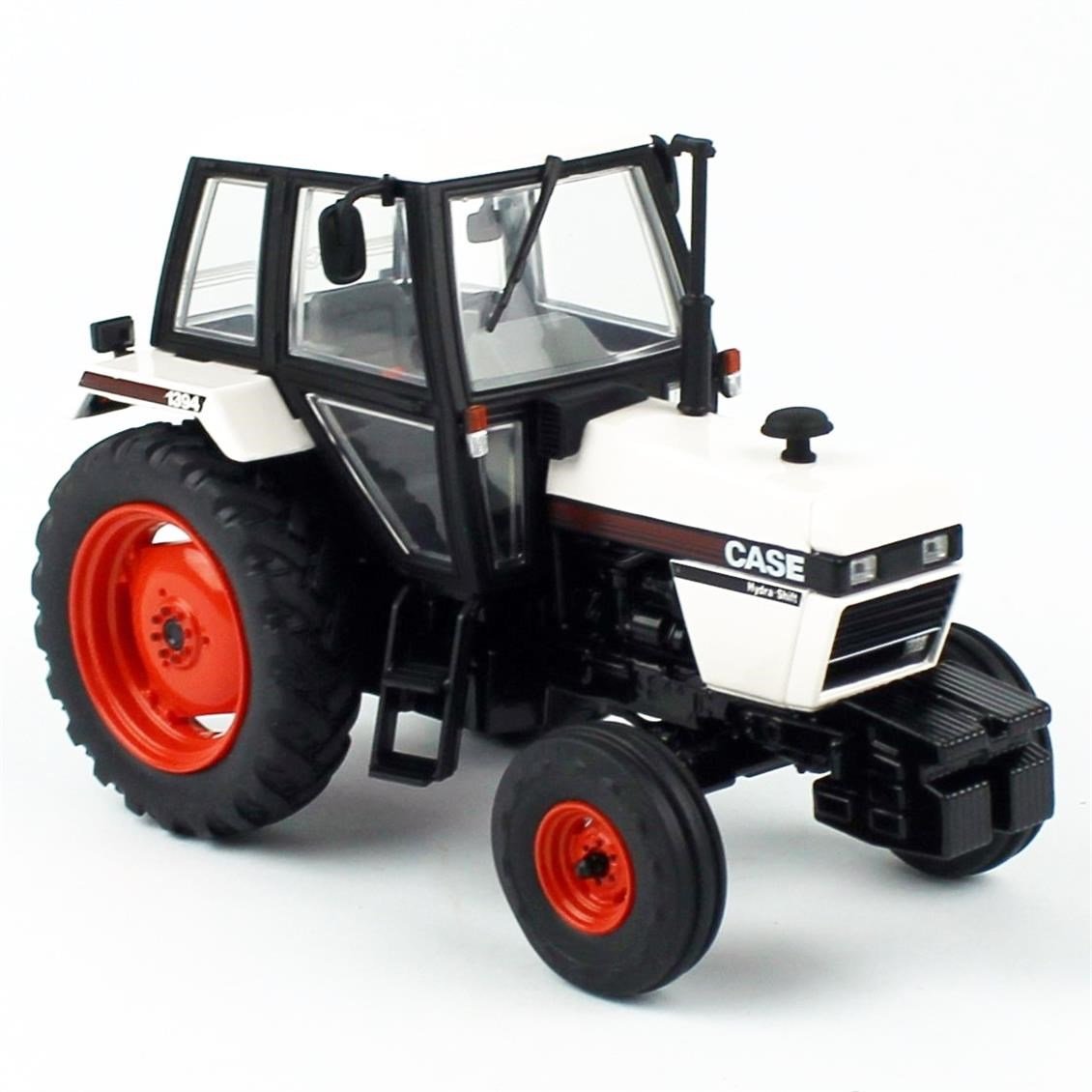 Universal Hobbies UH6470 1/32 Ölçek, Case International 1394 Traktör, Sergilemeye Hazır Metal Tarımsal Makina Modeli